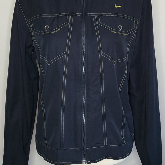 NIKE ▪︎ GIRL'S NAVY BLUE LIGHTWEIGHT JACKET ▪︎ SIZE L (12-14) - Picture 2 of 9